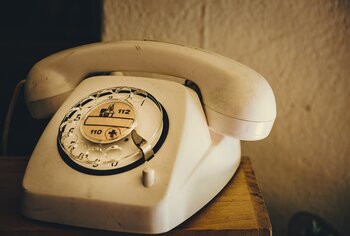 telephone-2381842_1280